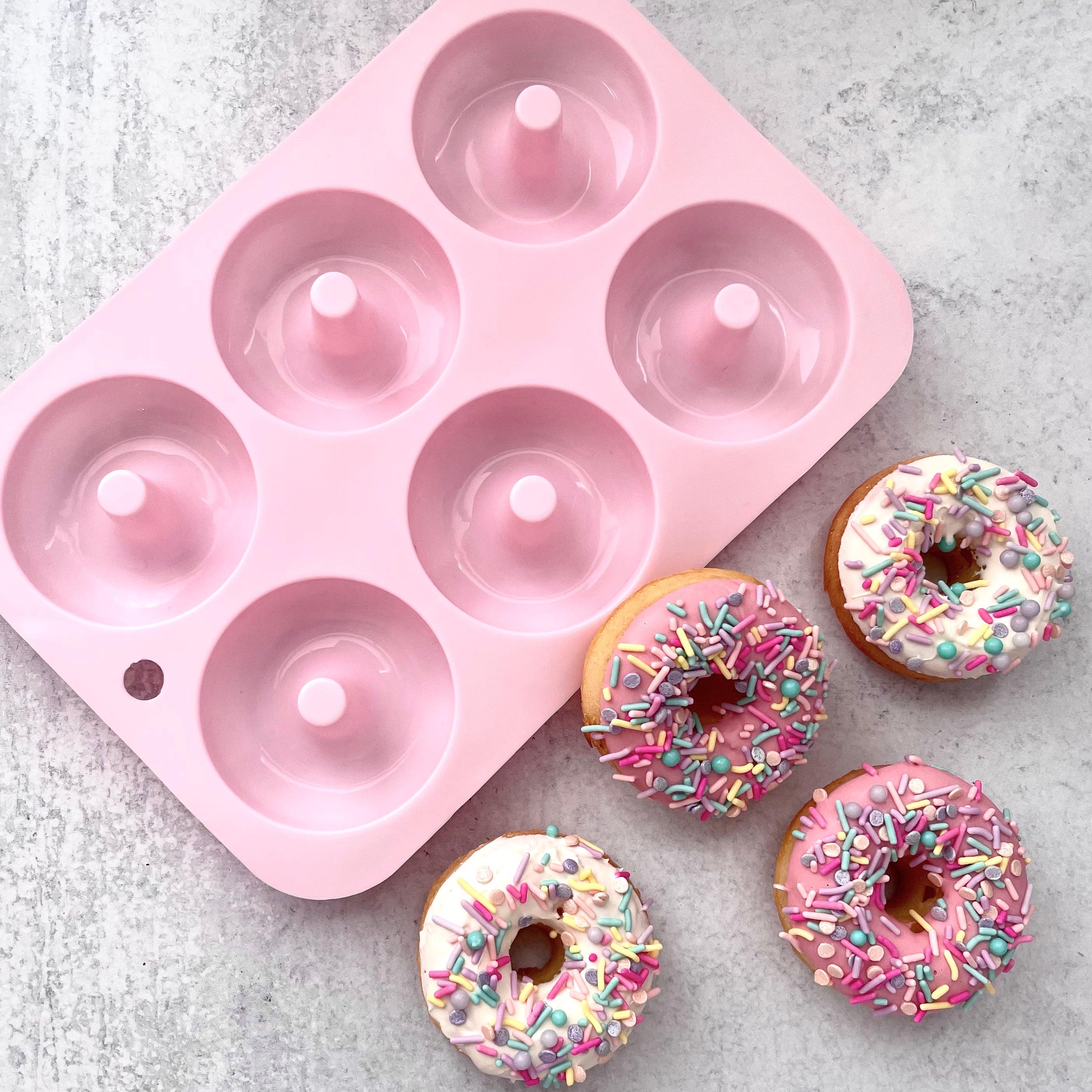 Silicone top donut pan