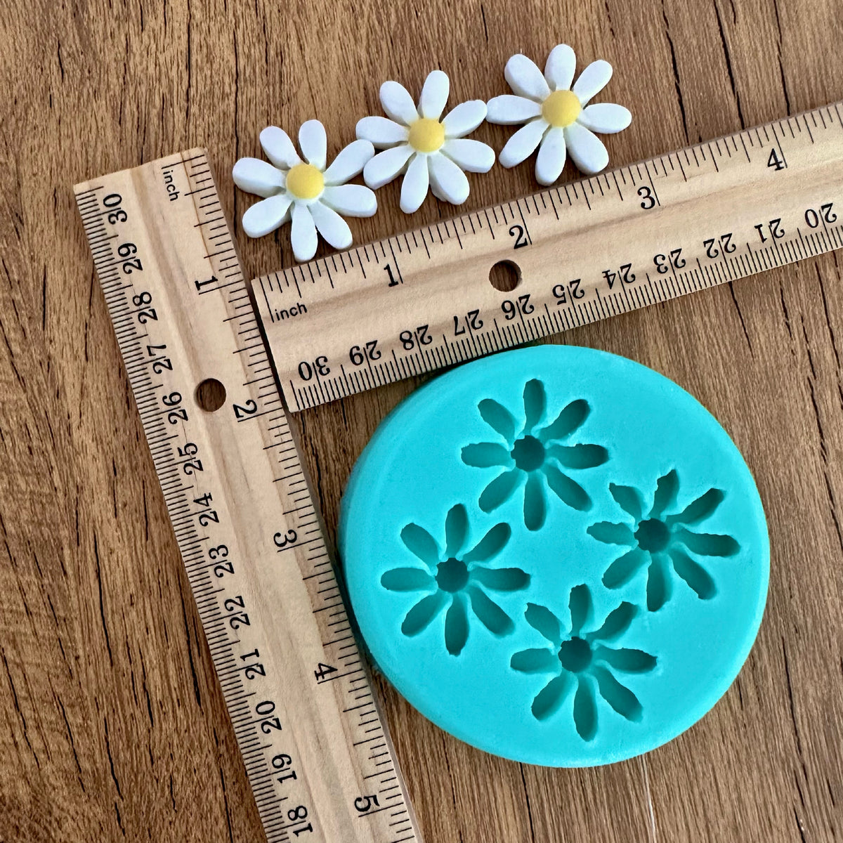 Delightful Daisies Mold