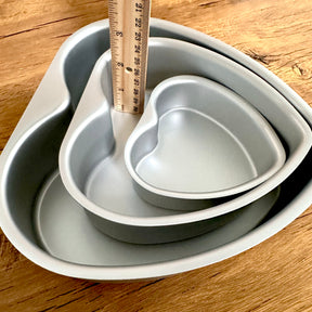 Heart Cake Pan Set (8", 6", 4")