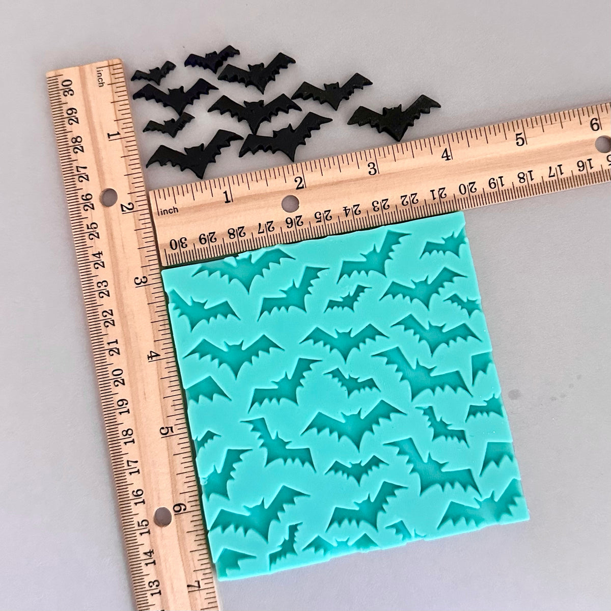 Many Mini Bats Mold