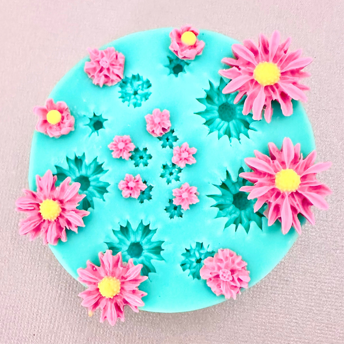 Delightful Daisy Mold