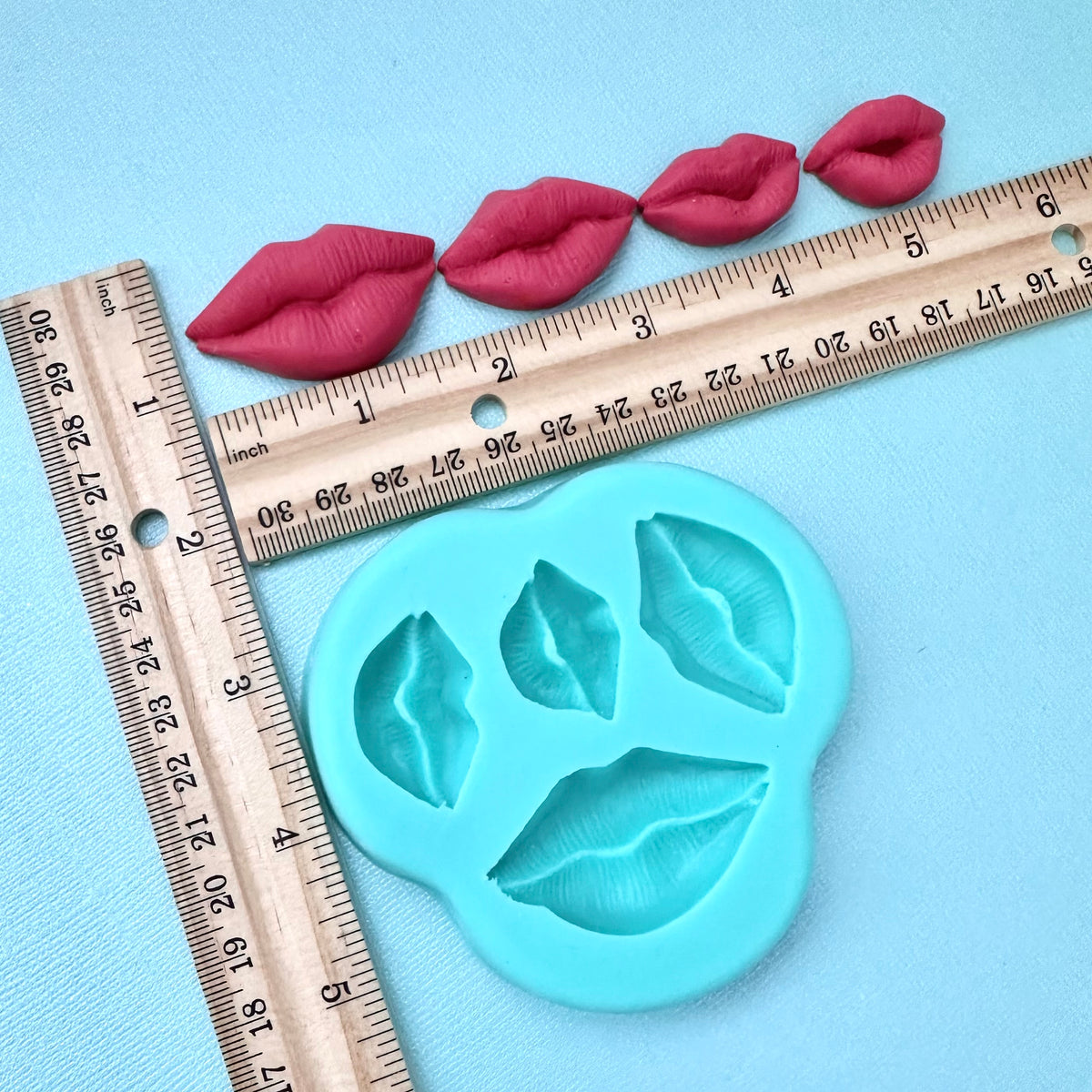 Pretty Pout Lips Mold