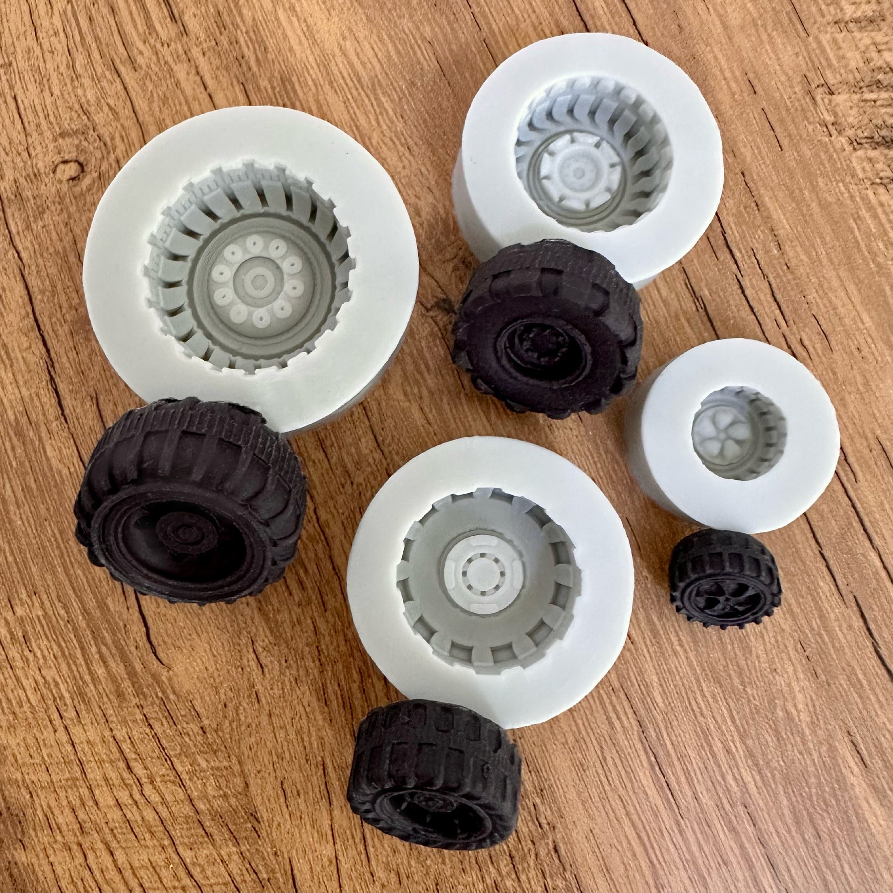 Truck & Tractor Tire Molds