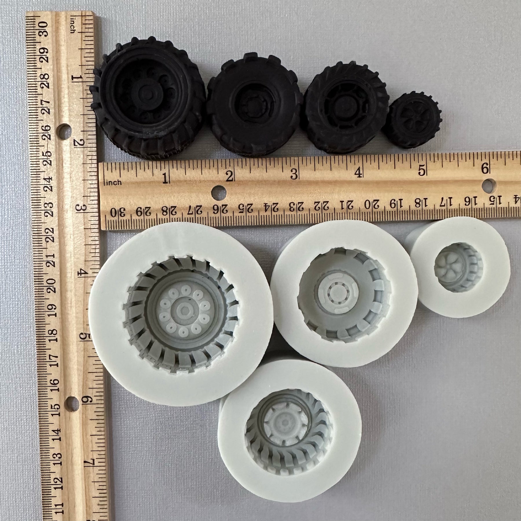 Truck & Tractor Tire Molds