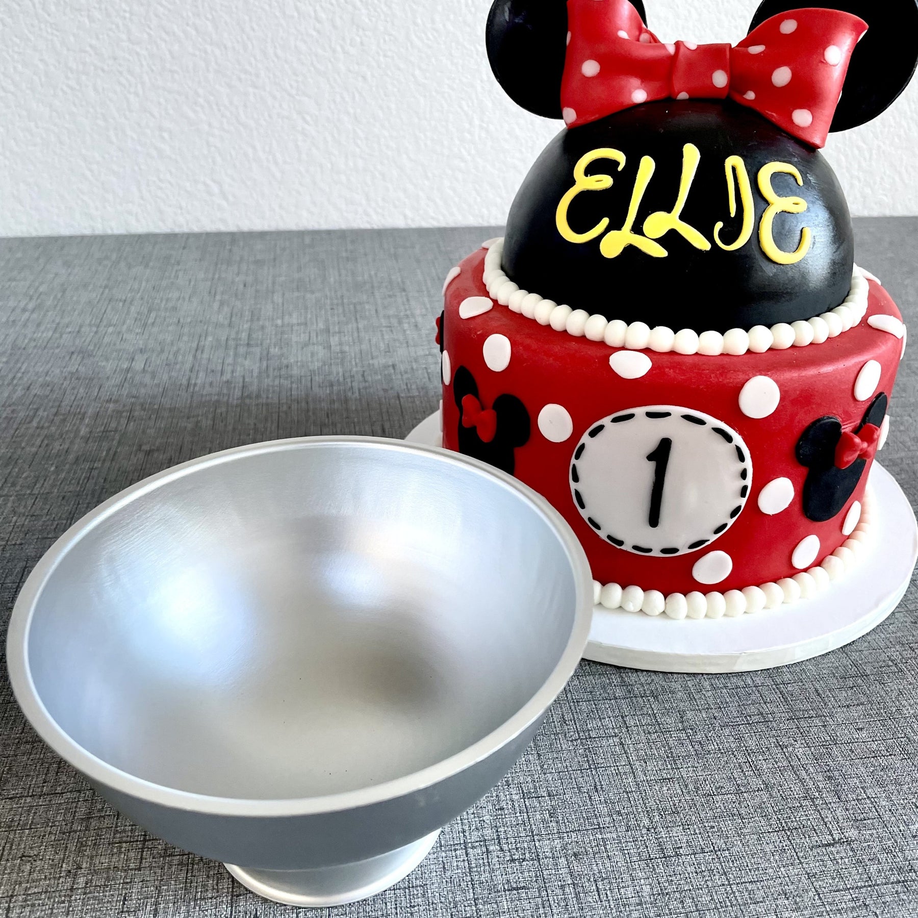 Disneyland Paris Mickey Mouse Large Silicone Cake Mould